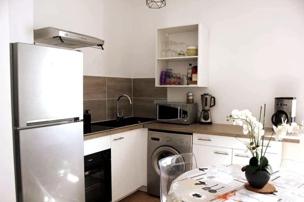 Au Coeur De Saint Chamas Apartment Ngoại thất bức ảnh