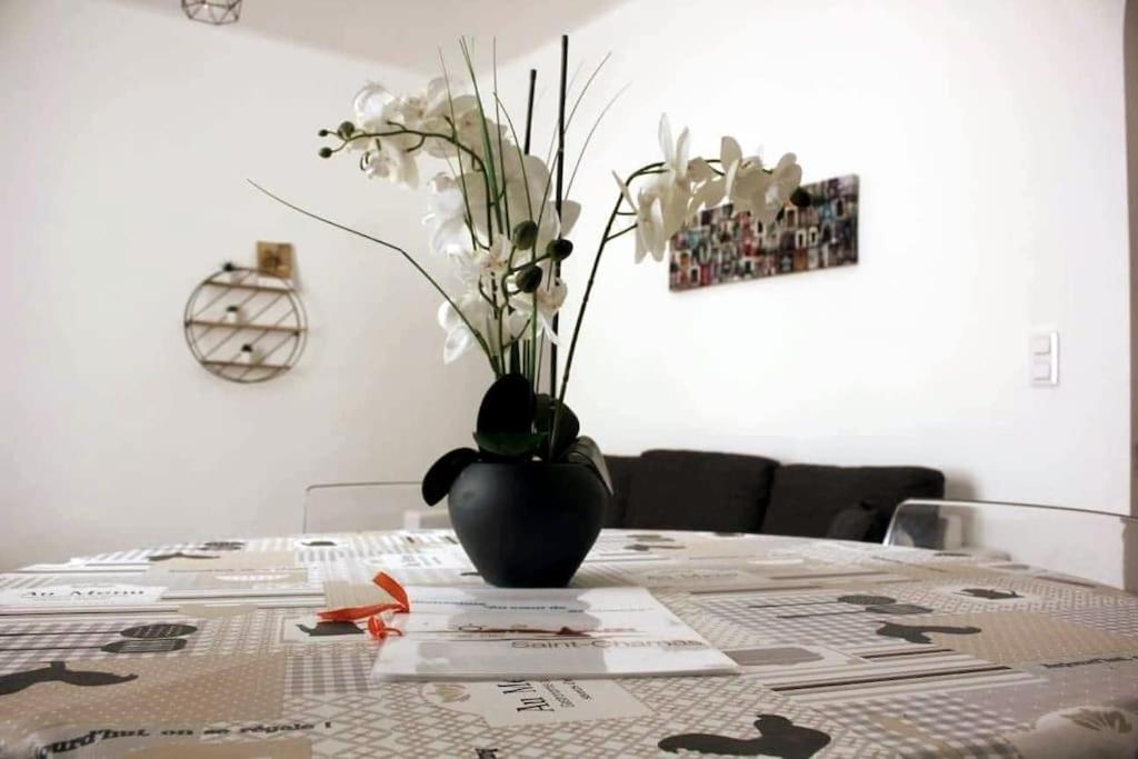 Au Coeur De Saint Chamas Apartment Ngoại thất bức ảnh